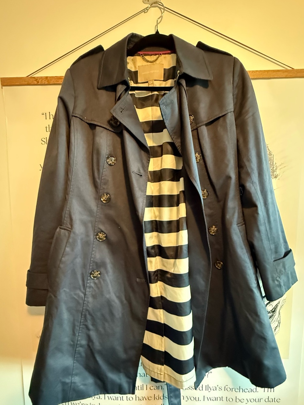 Banana Republic Classic Women's Navy Trench Coat with Striped Lining - Medium